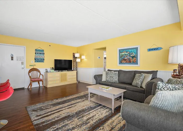 Side Ocean View 2 Bedroom Capri With Indoor Pool! Holiday home