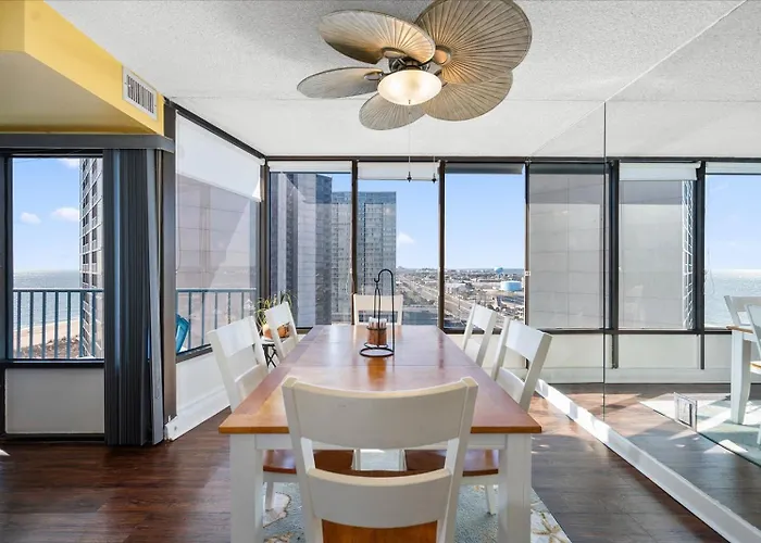Side Ocean View 2 Bedroom Capri With Indoor Pool!