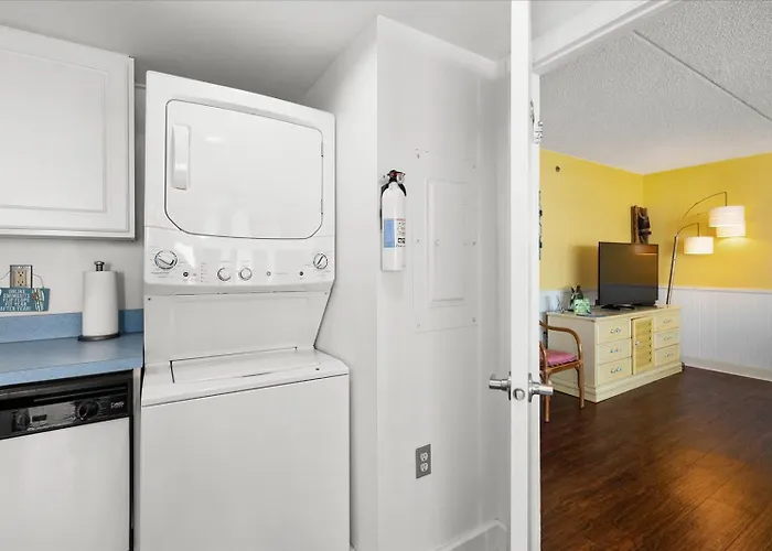 Side Ocean View 2 Bedroom Capri With Indoor Pool! Holiday home Ocean City