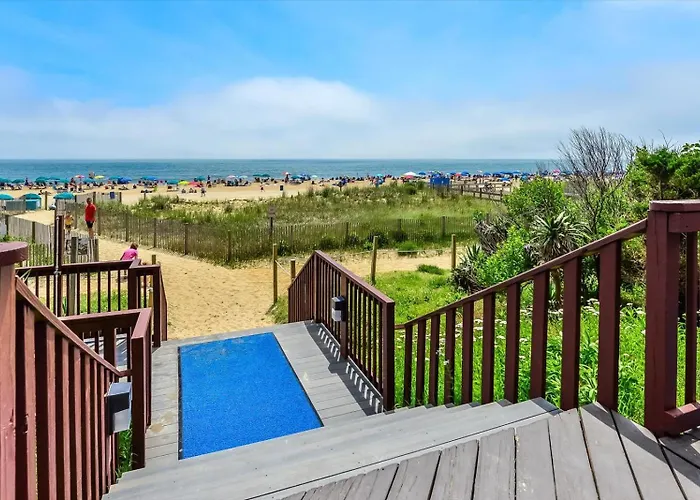 Side Ocean View 2 Bedroom Capri With Indoor Pool! Holiday home *